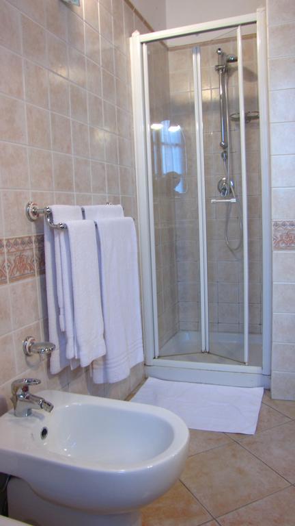 Agriturismo Cassinazza Orsenigo Luaran gambar