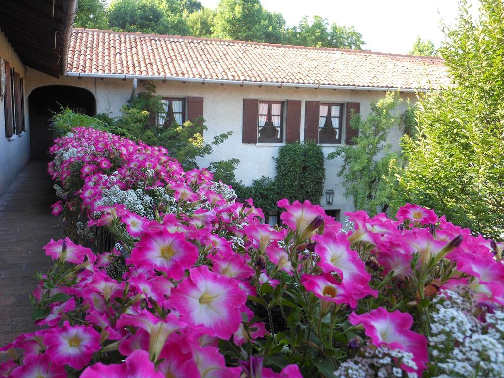 Agriturismo Cassinazza Orsenigo Luaran gambar