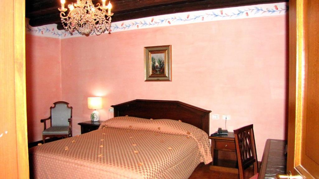 Agriturismo Cassinazza Orsenigo Bilik gambar