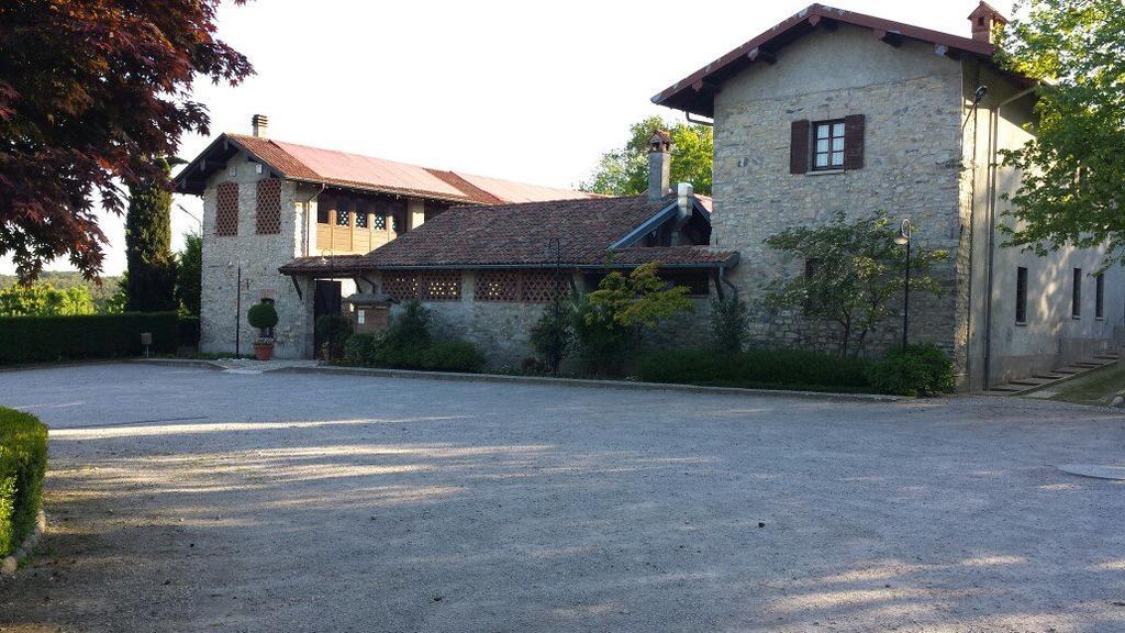 Agriturismo Cassinazza Orsenigo Luaran gambar