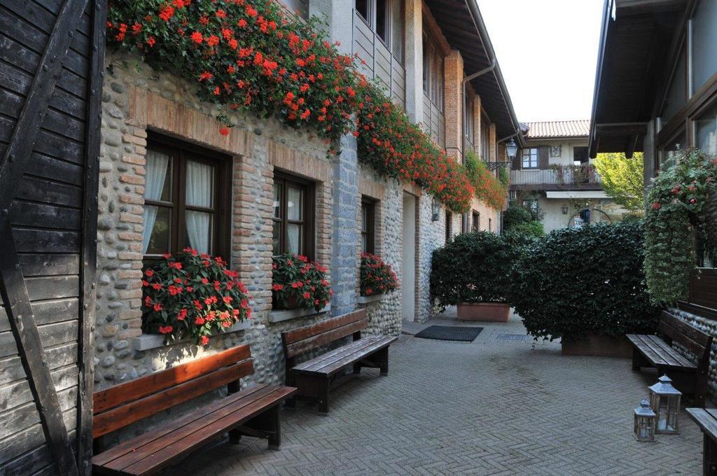 Agriturismo Cassinazza Orsenigo Luaran gambar